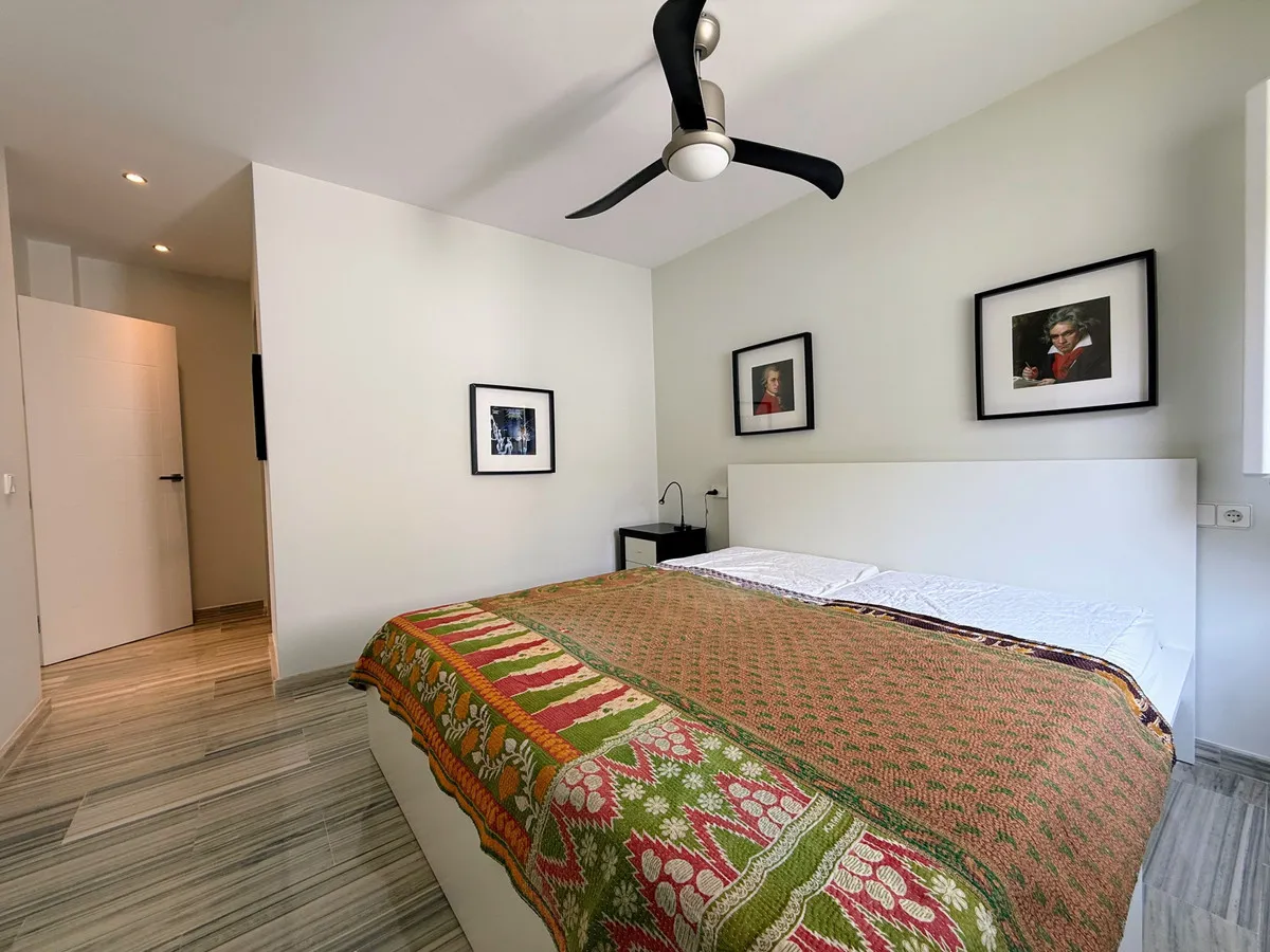 e53956e3-ec04-43d6-9f70-7d7fd478ccb1