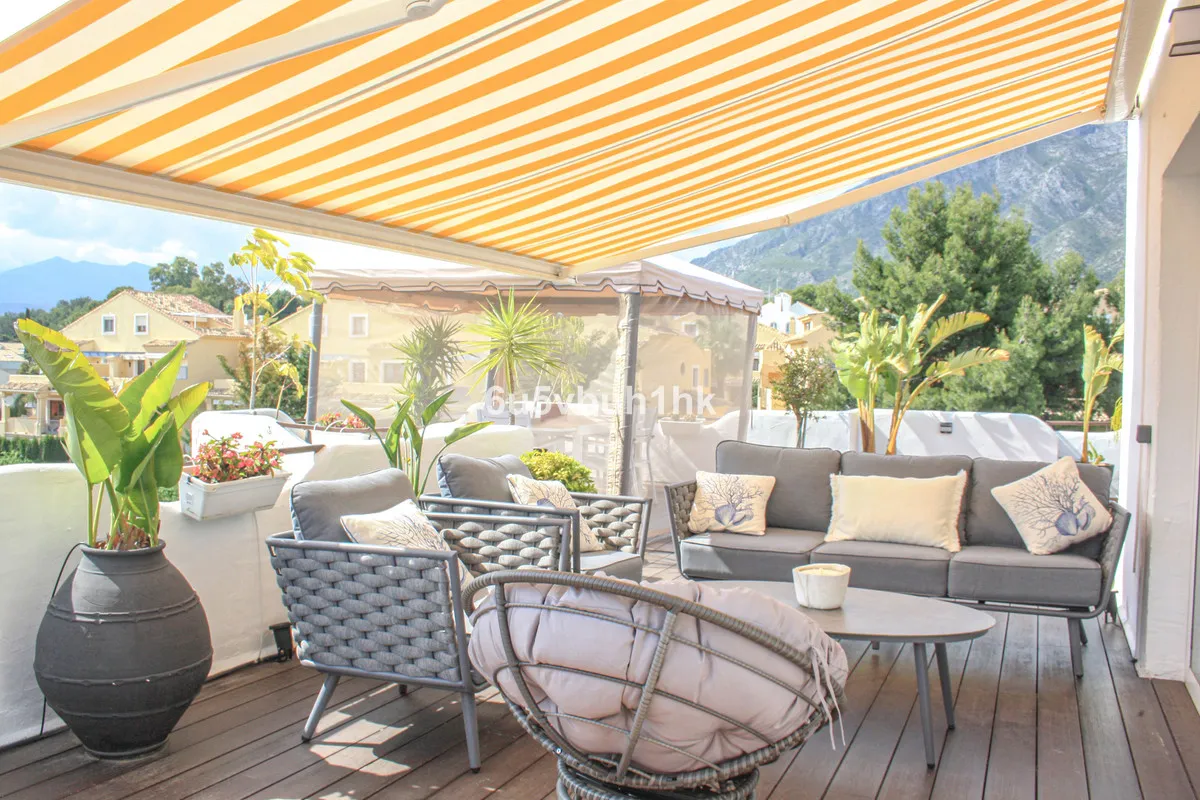 b467154b-f4f0-417b-b7dc-f2b9871fb646