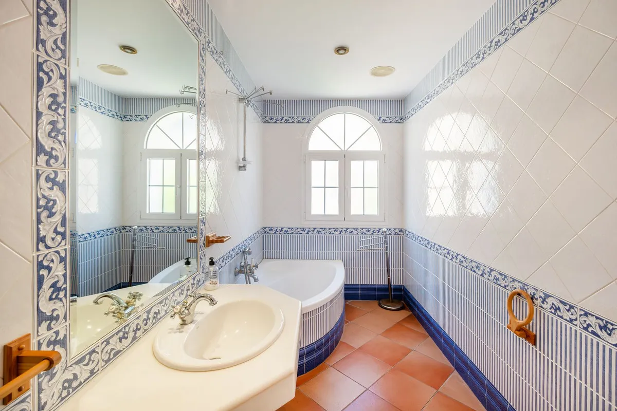 52a52172-1c99-4335-9ac2-56fdd1a2cb8d