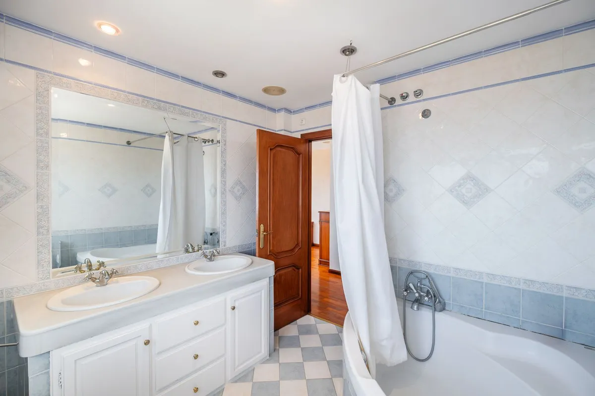 af14a920-a5d4-41ae-a7d1-3e0b7498485b