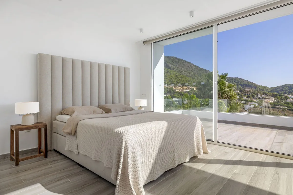 158cf795-9bb3-4677-b29b-0d5701f31761