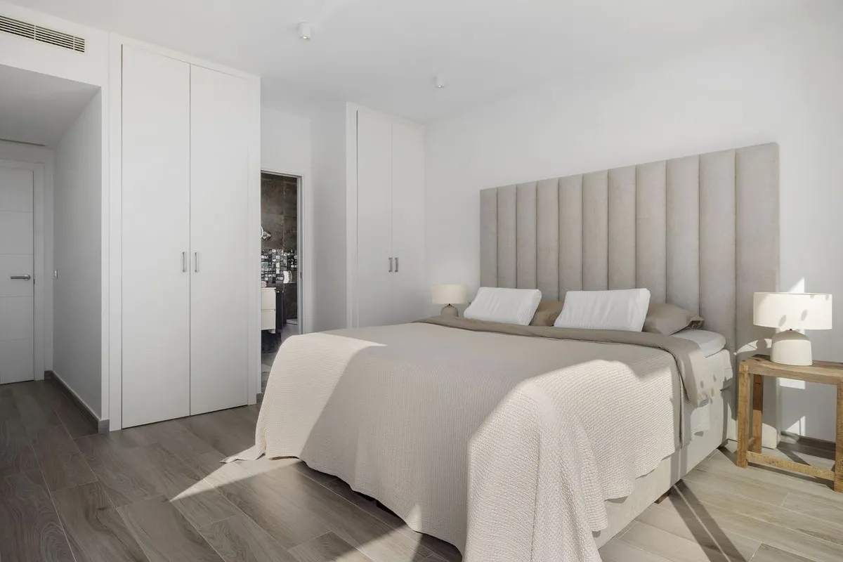 8b13b63d-f8cc-4489-80b0-3cddda893d3d