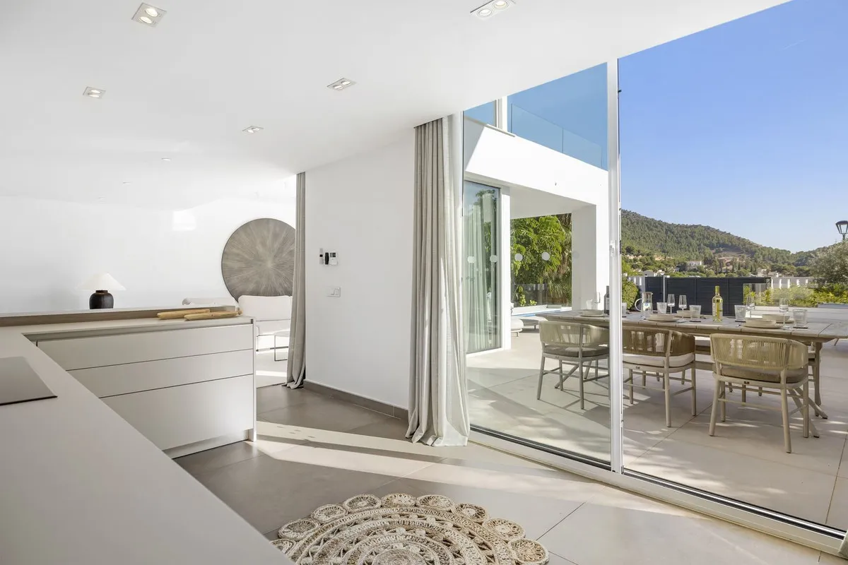 c81c2a2b-4d71-4932-9e97-8ab87cced5ce