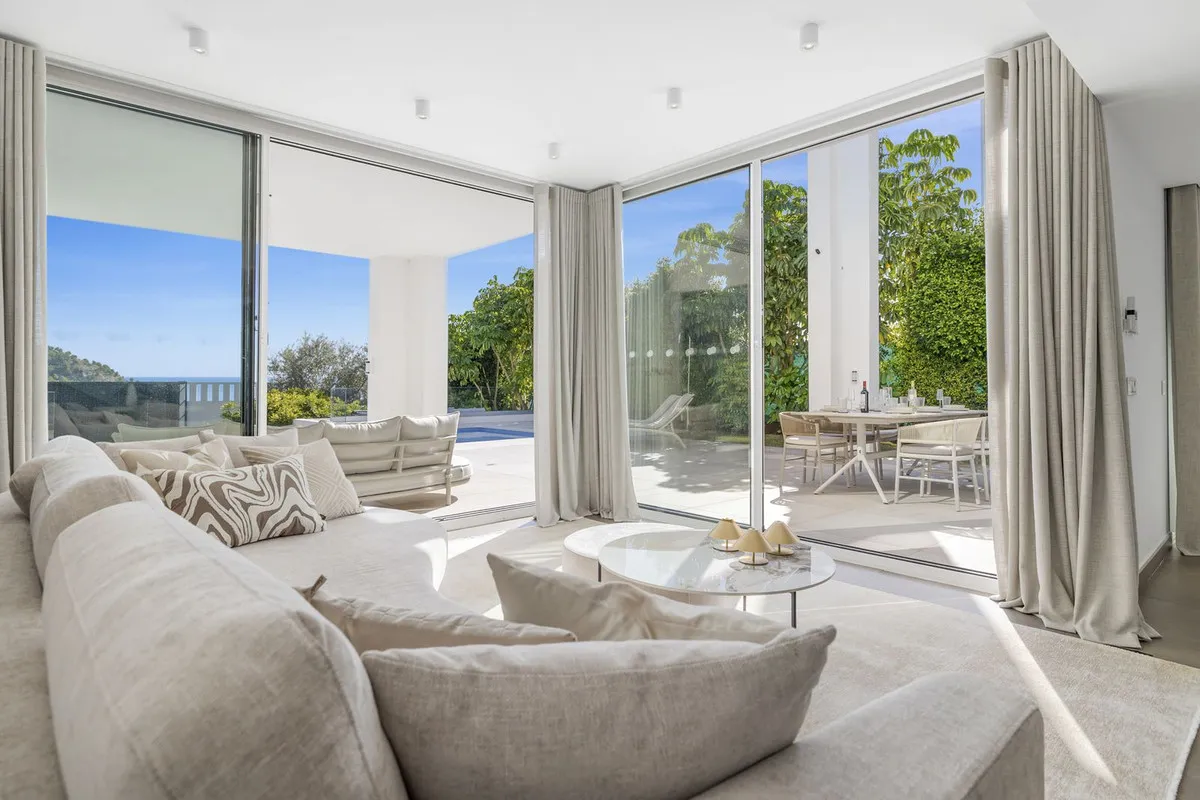 fc438a80-bc29-4df1-9b72-e8d6bbca0187