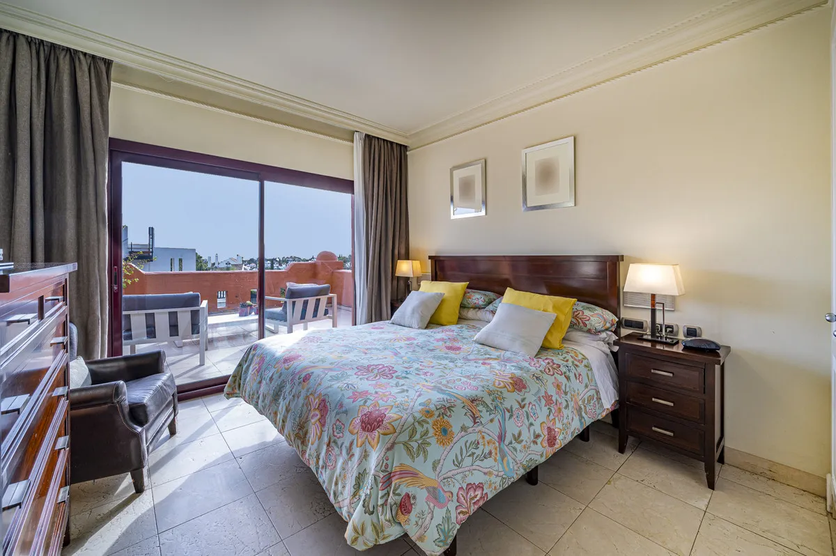 caff247b-be54-4fed-93ba-4b668fba3573