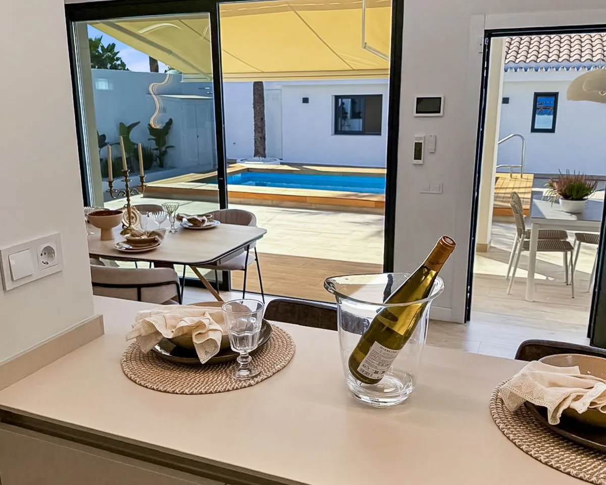 6ecdfc7f-c366-44f9-9c3c-5eff38b24823