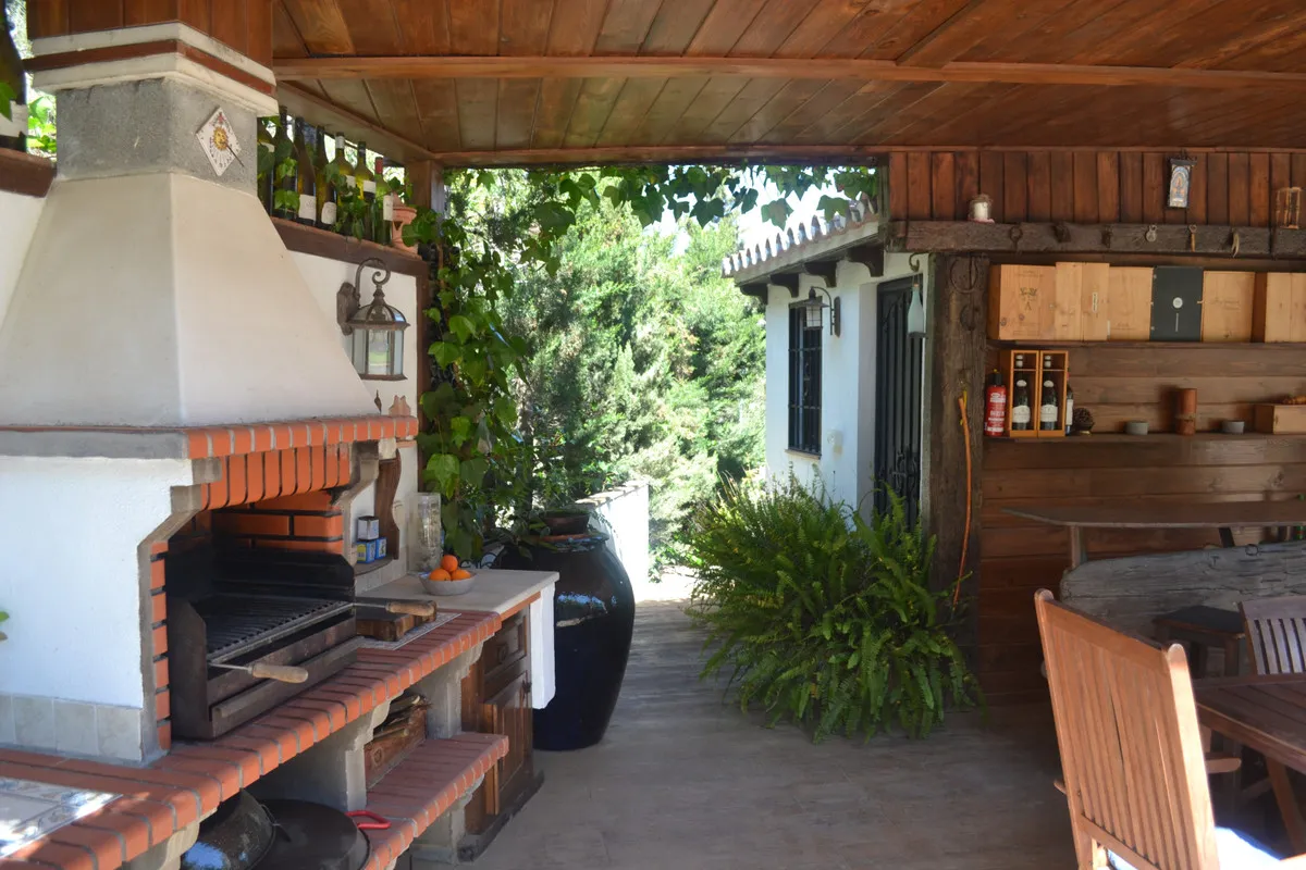 e1560bb6-795b-4e0d-b980-fb85138b6e50