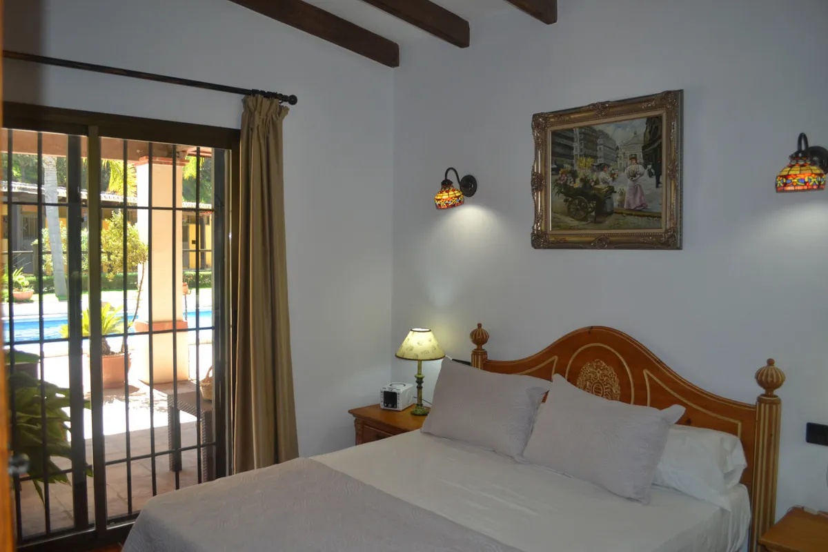 f6099565-3917-4e96-922d-1f41aedd2011