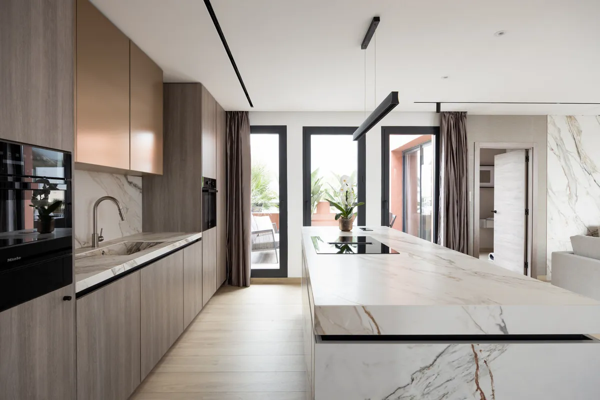 94fa6df6-be4b-43d3-b646-d1d63f343094