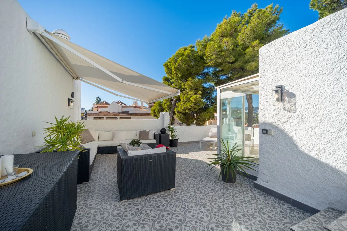 2b1ae993-286f-44cd-8ef2-7147aec909ae