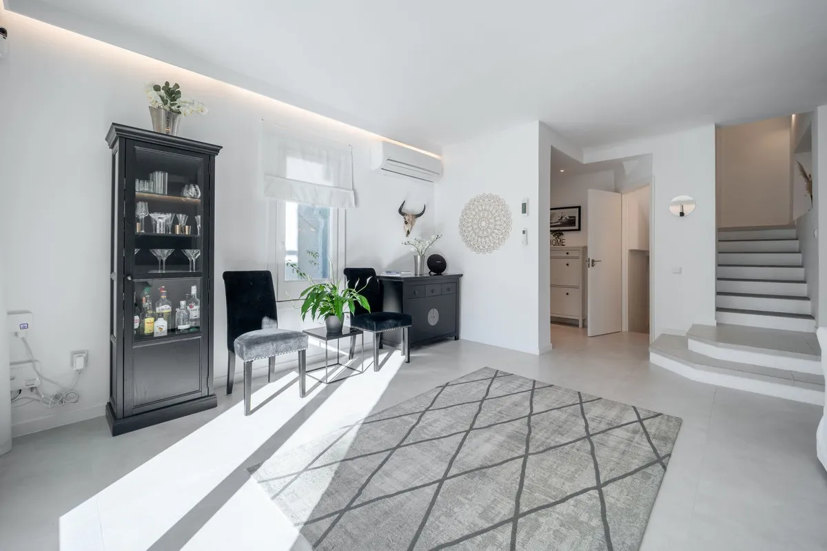 543cb1b5-8744-47b5-a73c-c564339abc6c