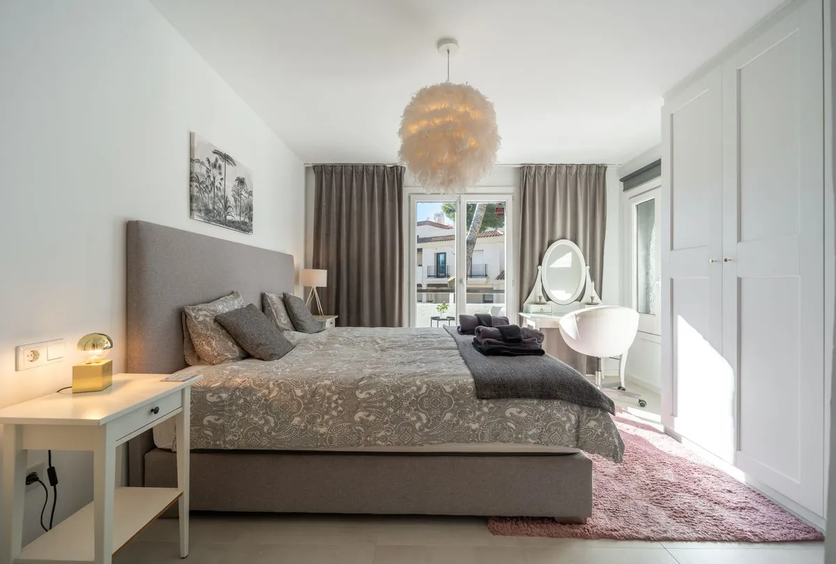 651c576f-4190-4ff9-9b1f-12b888f90051