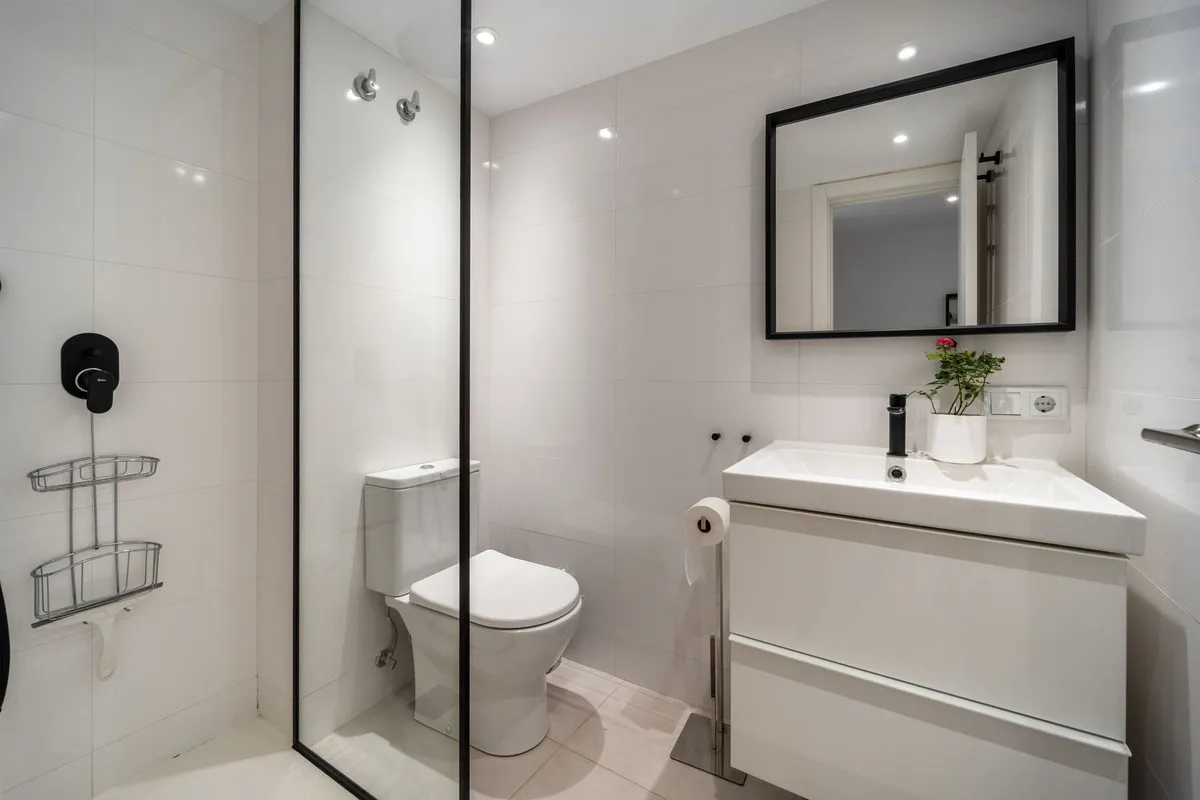 6eb9dcd0-e4f3-414f-8973-f549a67950b6