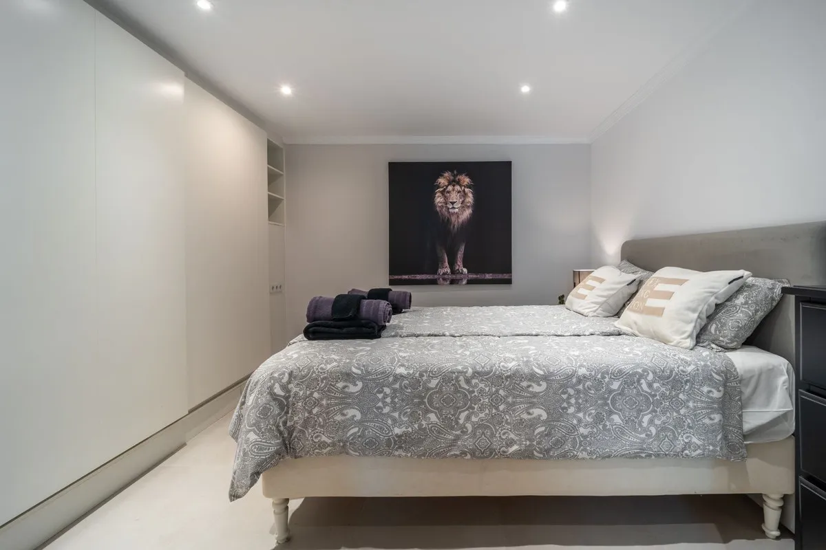 eb99a169-dfb8-426f-b226-d0baa4b474d4