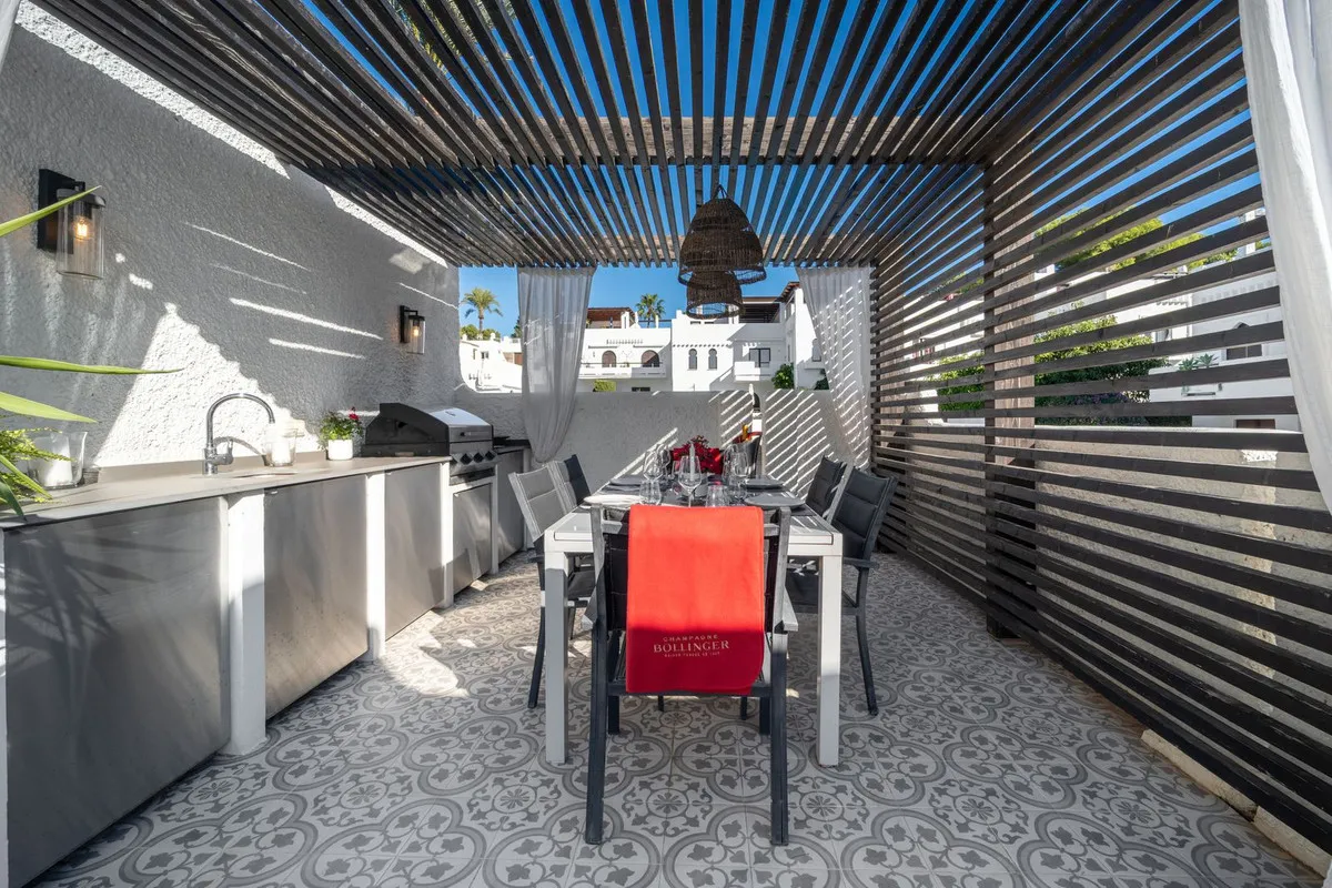 fc4cbc60-5211-4963-8e5d-4df3d5fef0f0