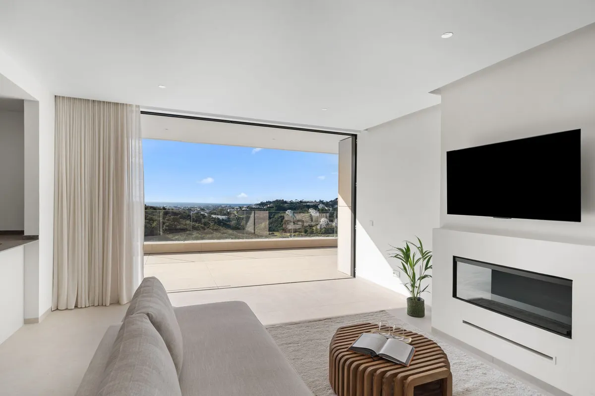 042c51f3-0dbc-4432-9859-524094fde07c