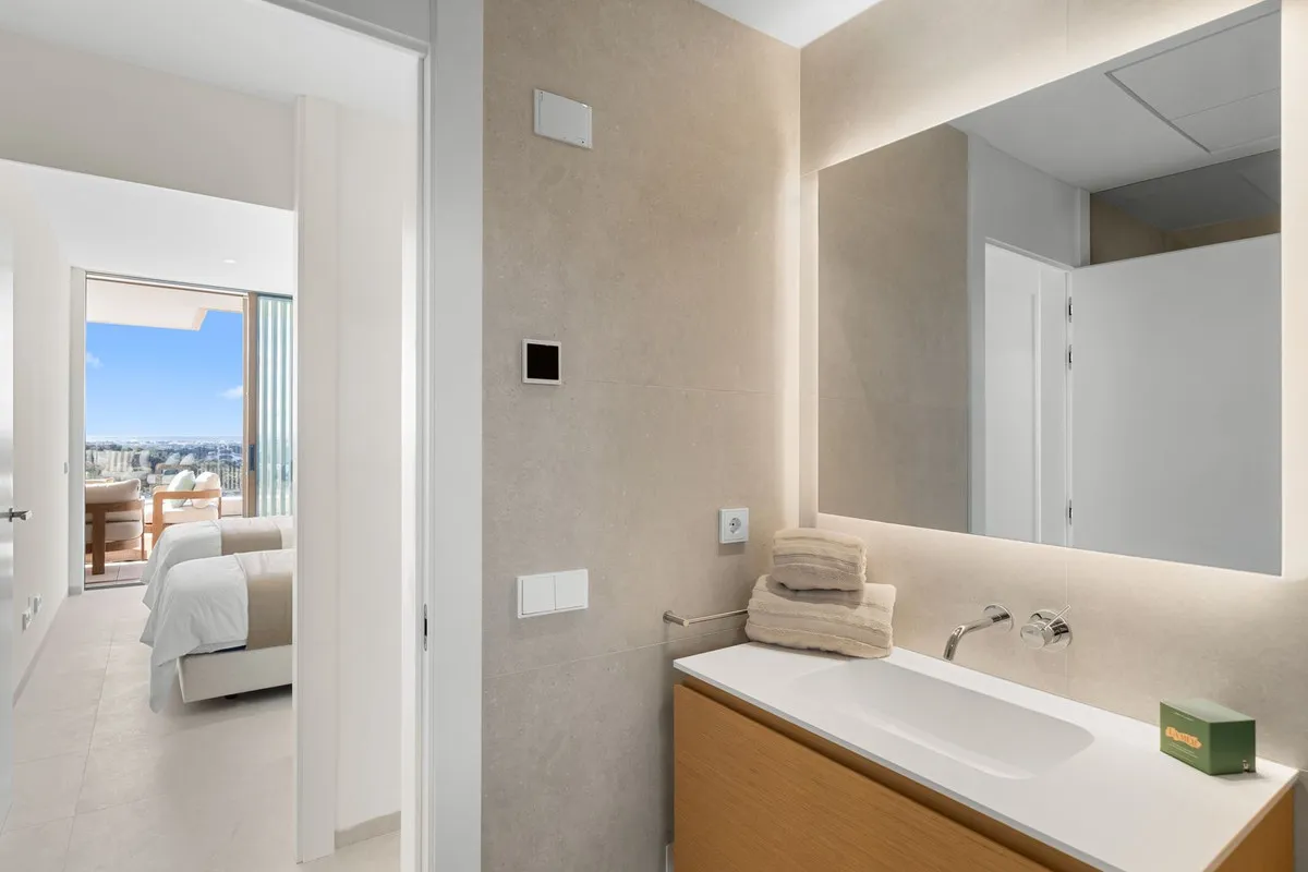 0503336d-1bf7-48b3-bd46-934f65eec82c