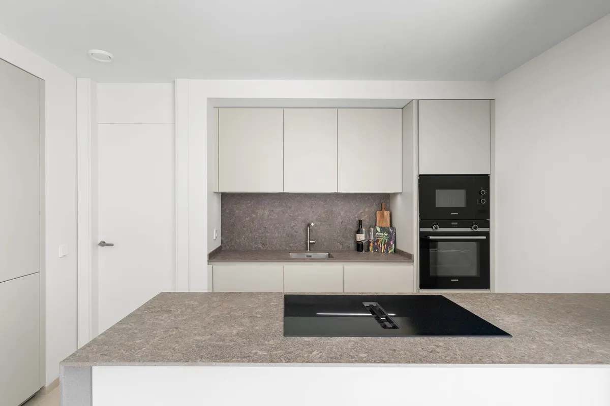 ebb4c712-99fc-4516-8398-3c09ef2f40b9