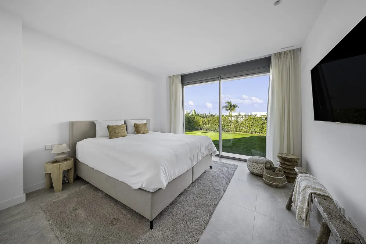 28302c25-4601-49cd-958b-fa6a4075633e