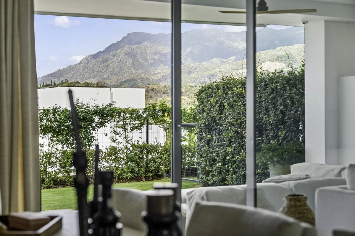 dfac6d82-55a9-4725-9028-326af4e3f84f