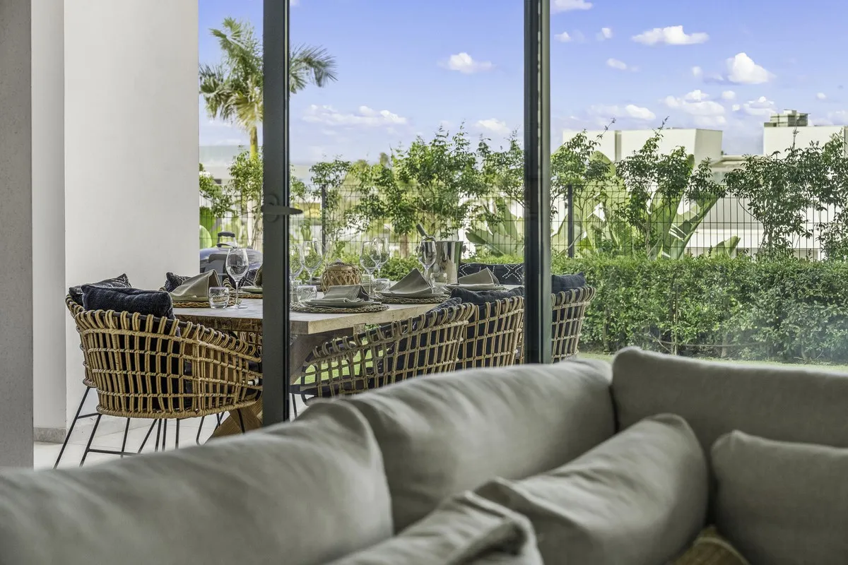 fba0670d-ab68-43dc-96d7-0921af578459