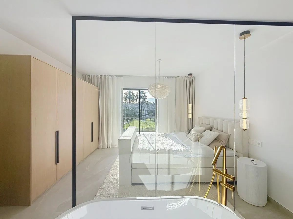 1aee88b0-4e9d-4a24-b565-dea1a5b7f561