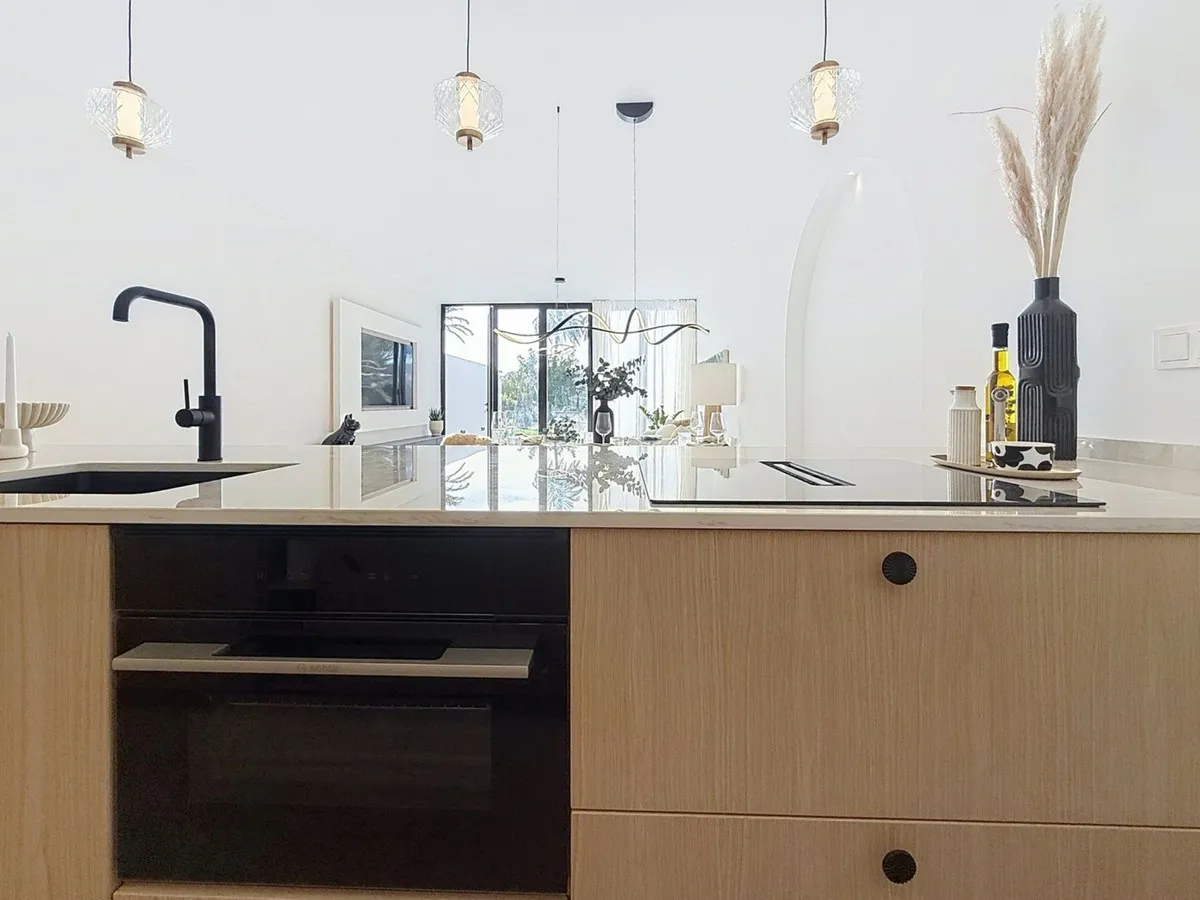 57f446a6-f1dd-490e-8067-f9324955d8ed