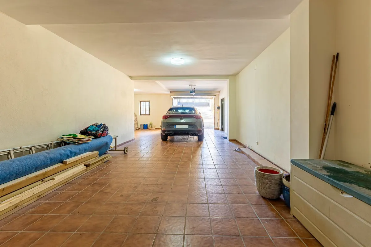 03a0649e-5f2d-4f87-96ea-53f1e8740276