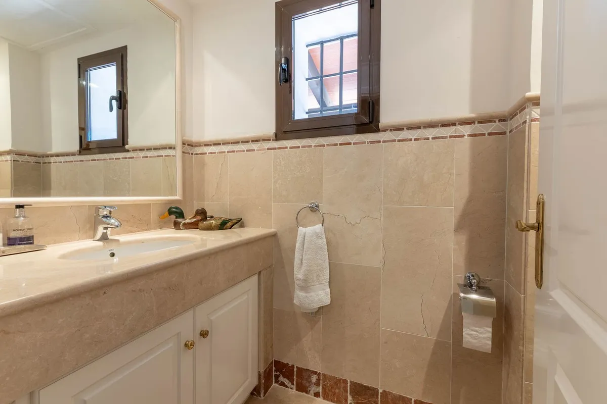 2b615fc2-aee6-4f2c-aec9-af63f4ae2552