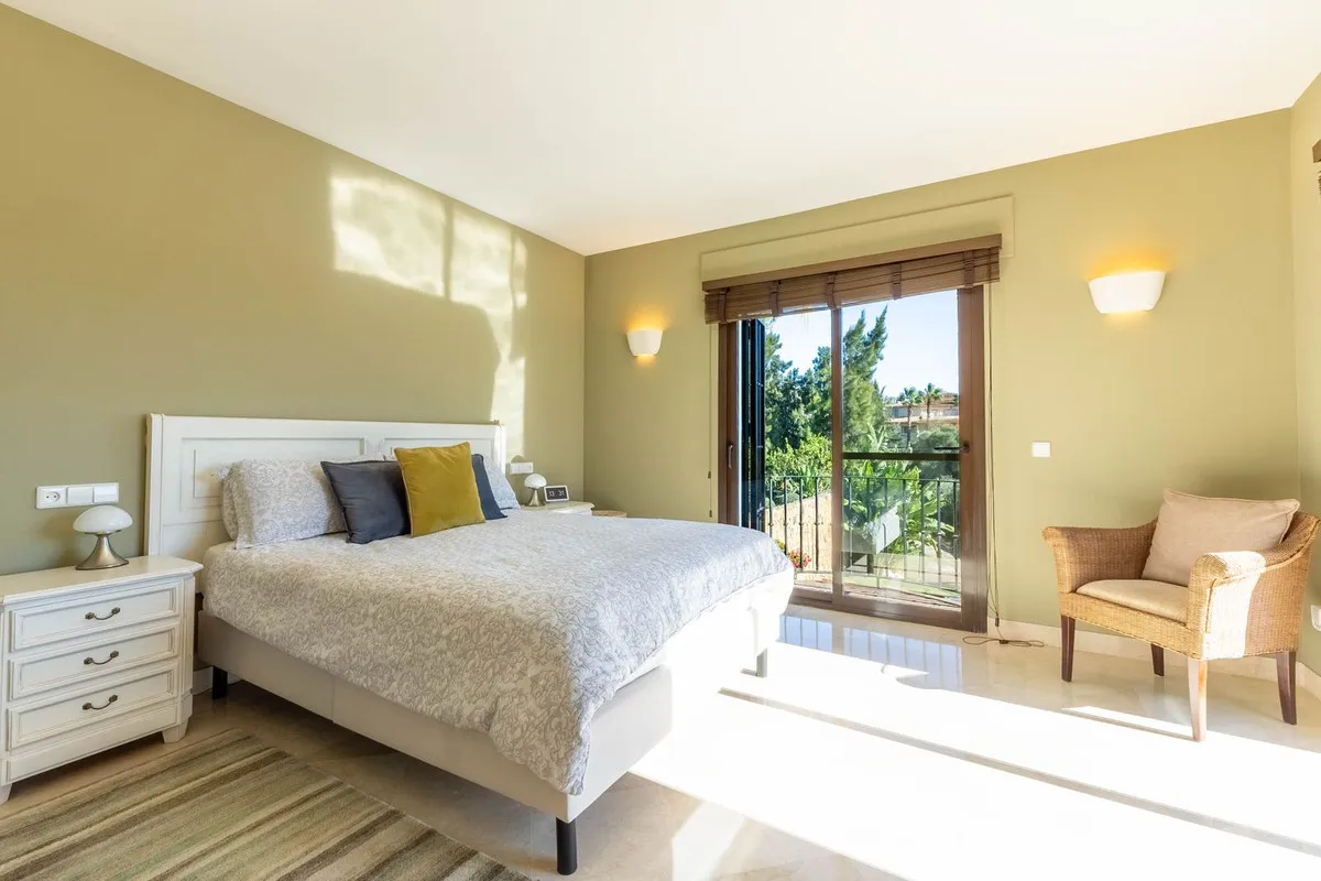 4d5c8ec6-3f48-4c95-834f-f619464bbe89