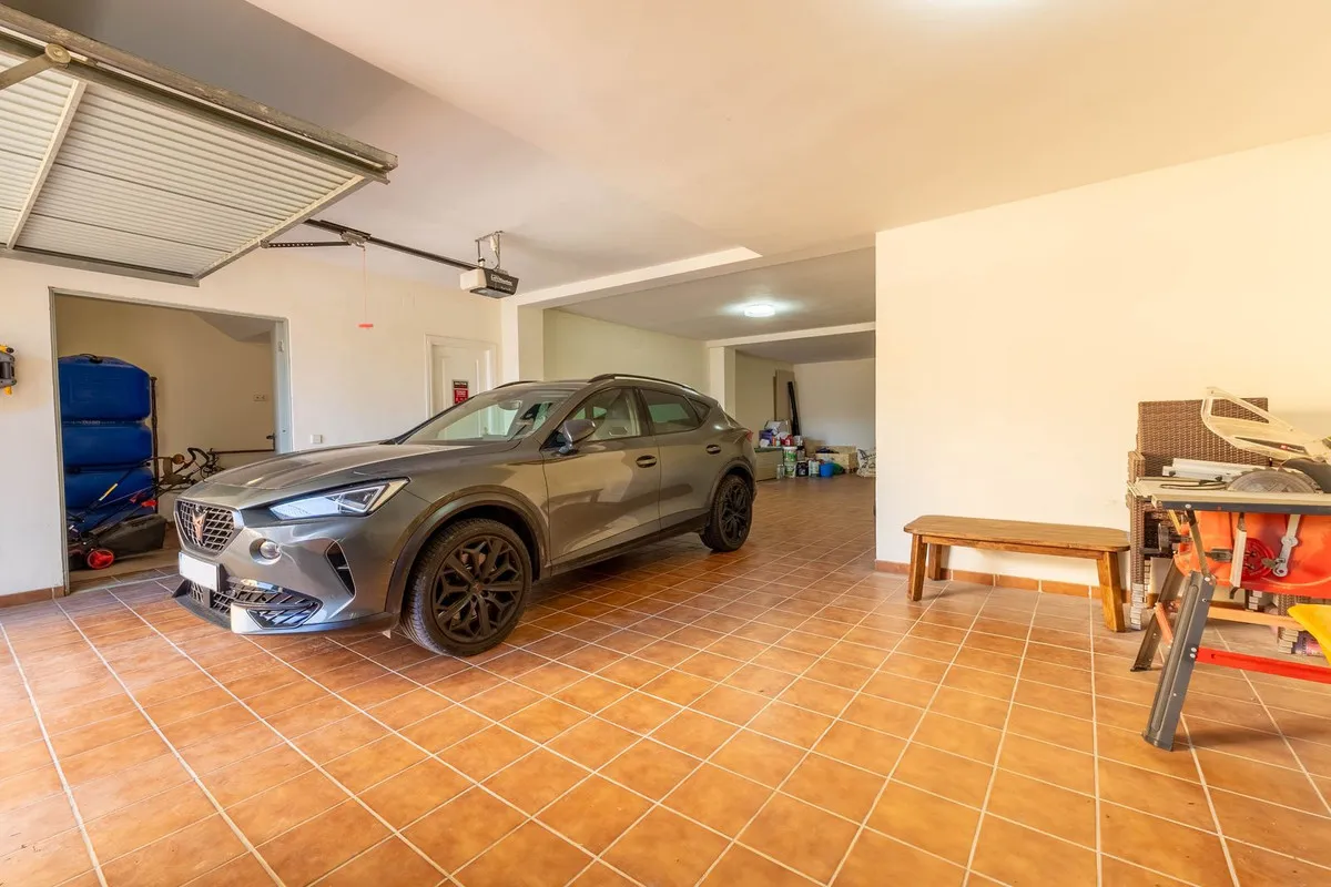 84ef3043-7d64-48b9-8cc4-3cf5f51b0ad2