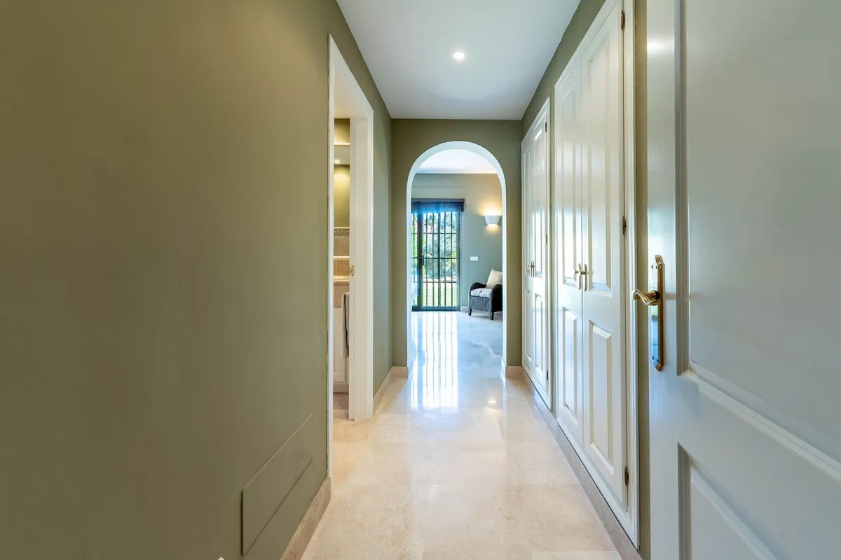 985f40c8-bb16-436e-bba4-fd72ae6e09d0