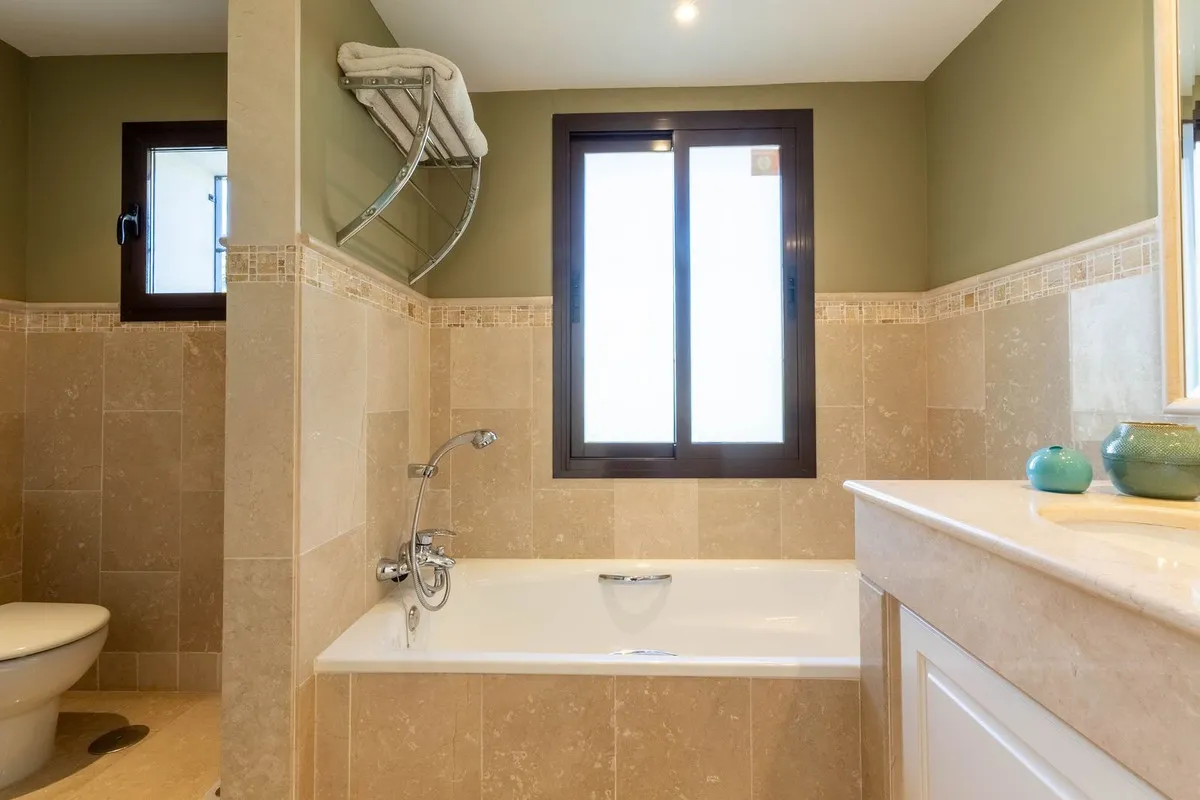 cdb5bd71-b6f2-4d66-a19c-ef15ecd4c7c3