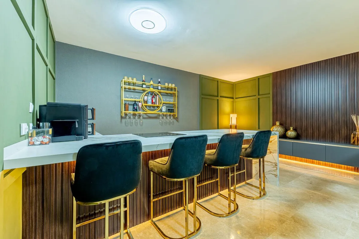 ed8909b9-0fcf-4fe6-b0f9-d0834ae7169b