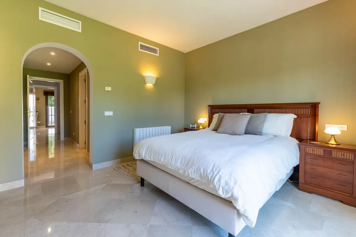 f18b485e-0f53-4b5a-8e2d-4f323125ce45