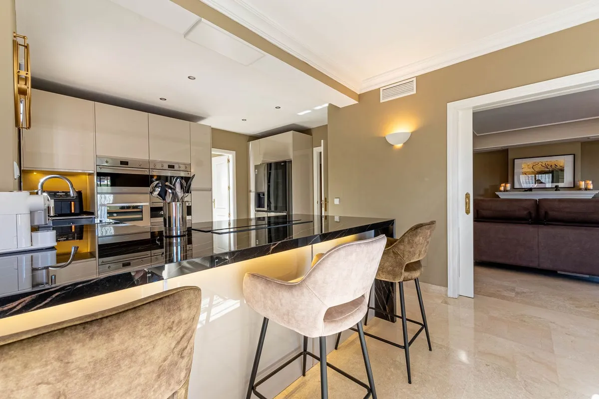 f469a788-fd4f-4a55-a30b-e366a3db64ca