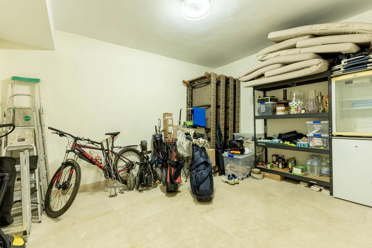 f74ef80e-6e8c-4ff2-b2f9-104fd58d9316