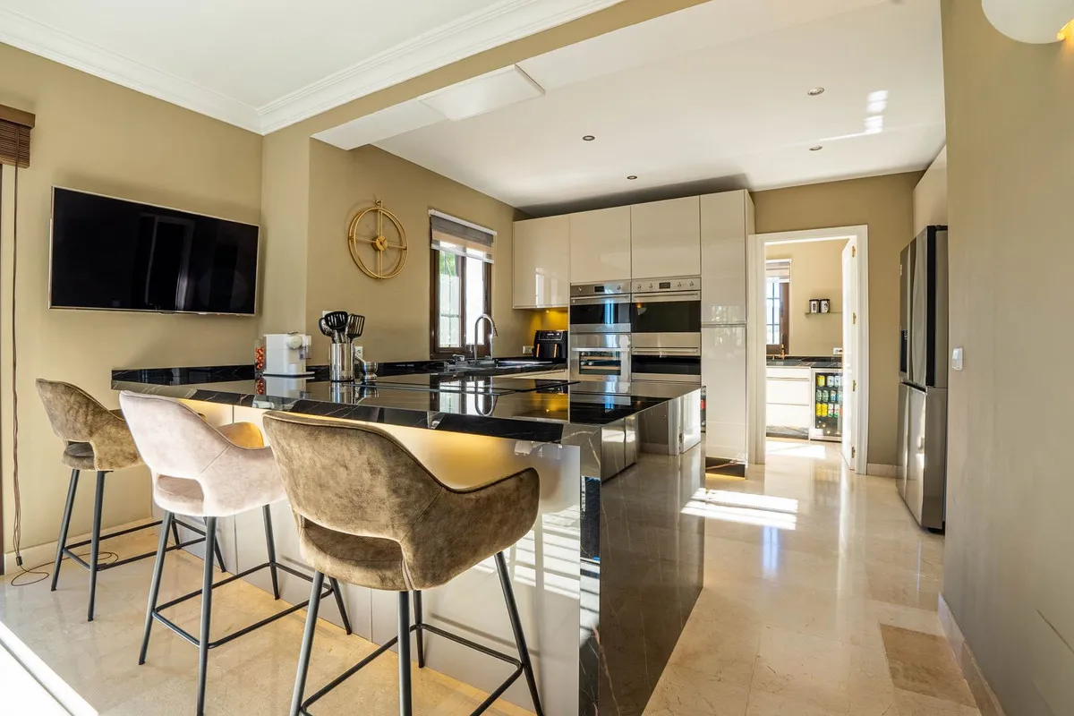 fe02720b-7a74-44a3-bde0-02ba1b45189d