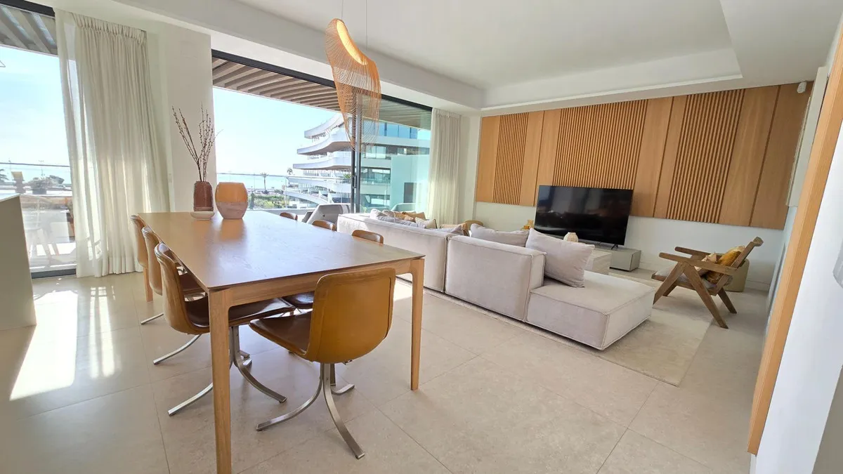 14d7668a-2bf7-4473-a711-f24c0b22eaba