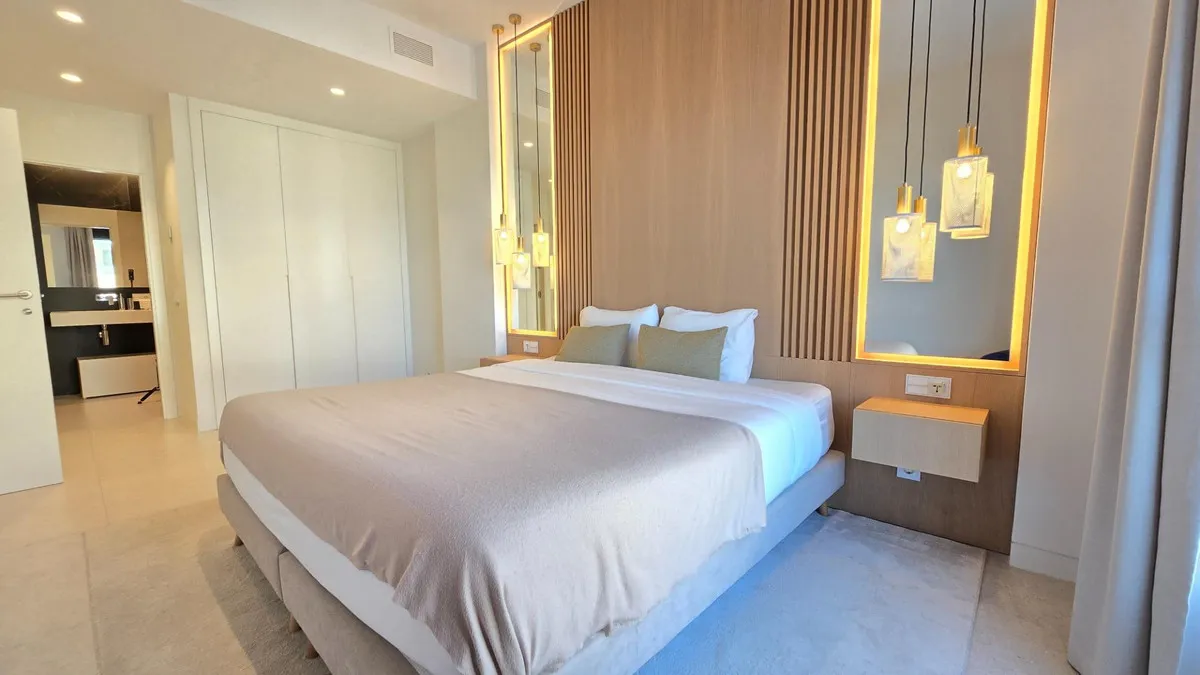 49109138-fdb6-49d9-b2d3-720a45081fbc