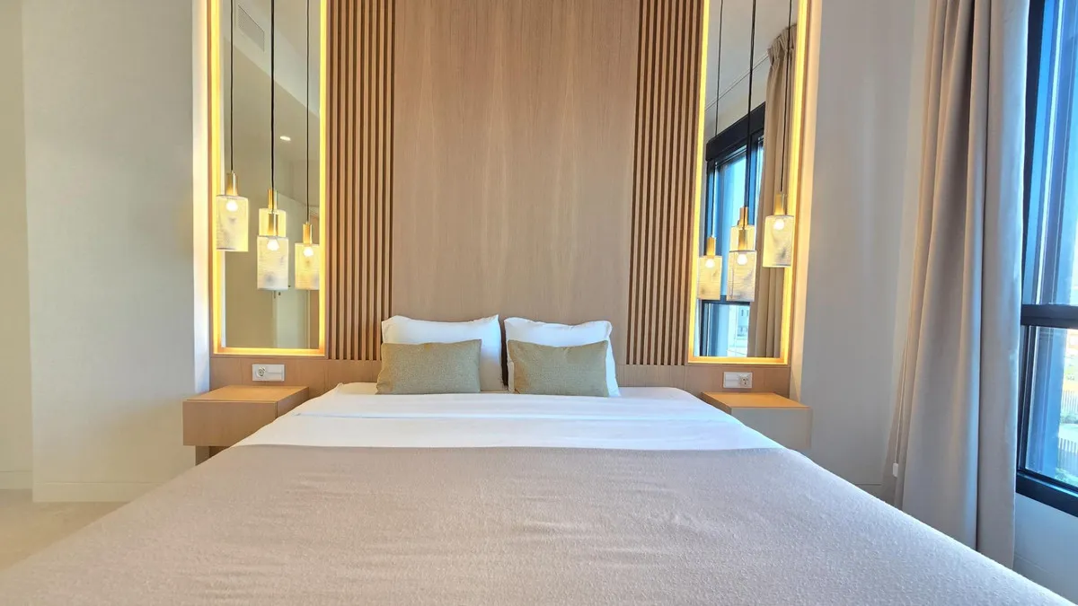 6c2c2823-4a08-4e3b-93bd-ae70bc0bf553