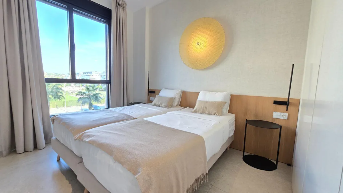 8635ef62-39ee-4ba4-ac51-a555ba484e65