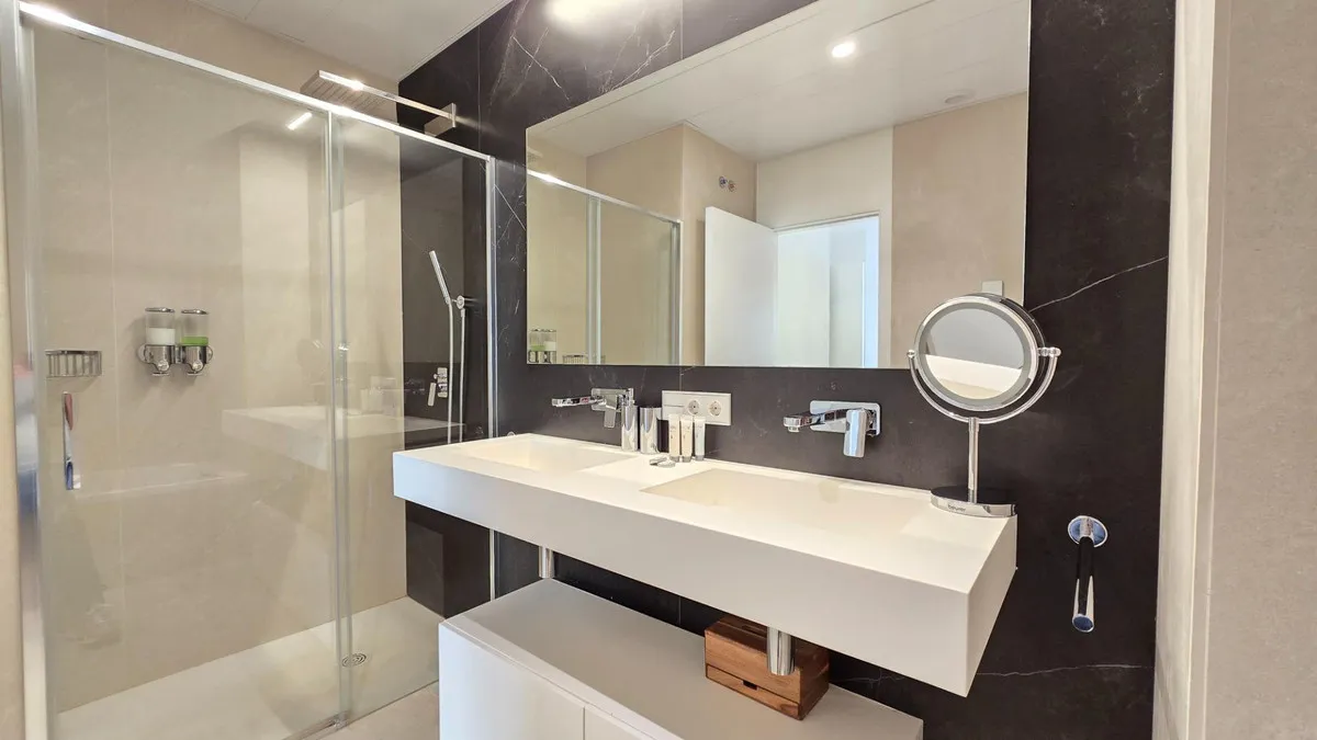 ce559f27-08e3-49cb-99e6-9edade8fea36