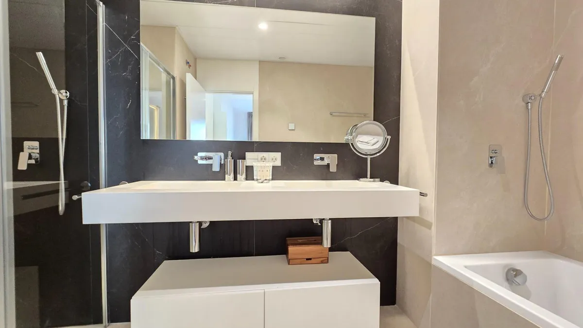 ed8aa3cc-17cf-4ab1-963b-90155a889779