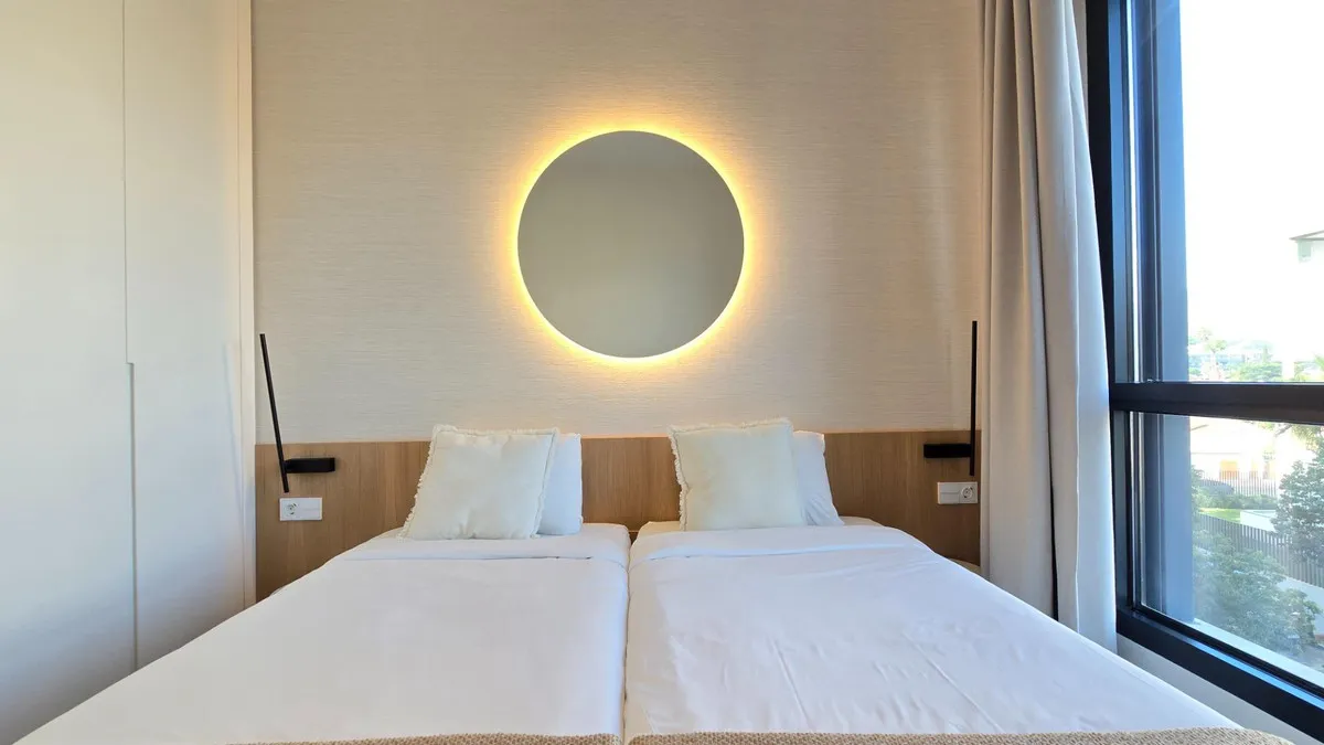 ff32709a-23f4-4ca3-ba45-098361e860e8