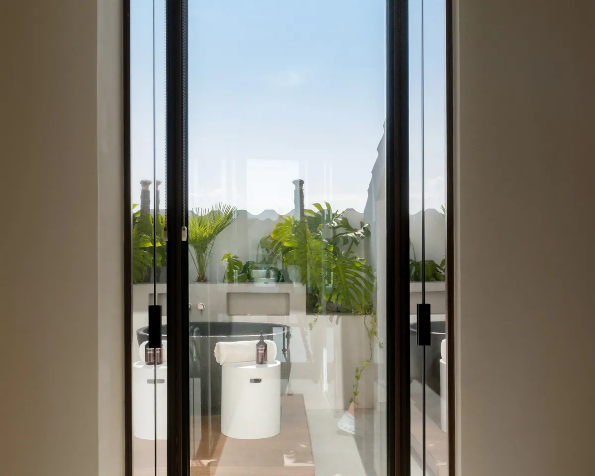 a9ef0bbe-656e-41ff-ae15-0a1d1c961b9c