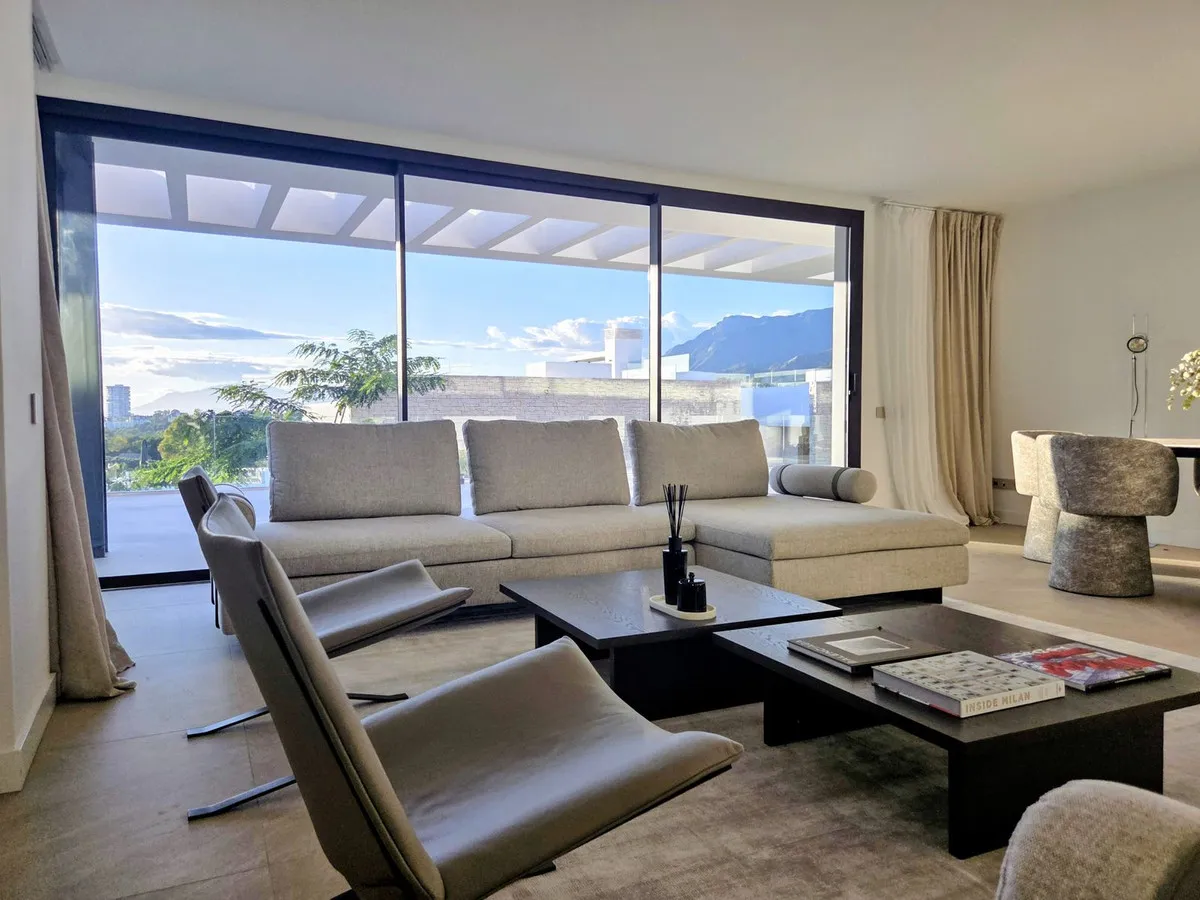 4a06c71d-8153-4f19-a232-e571a52ce684