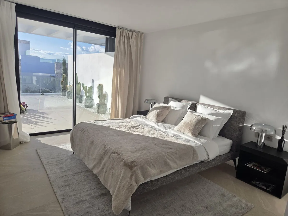 f832e06a-cde4-45c5-8788-751e0bc64113