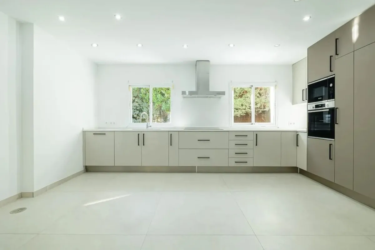 a29673fb-01cb-435c-887a-f0d0bc4f5784