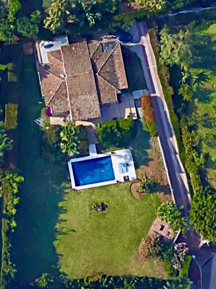 bec8dbd3-7f25-4136-bdfc-edc452128b9f